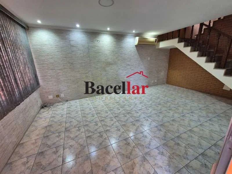 Casa de rua : Duplex / Residencial / Olaria - Foto 2