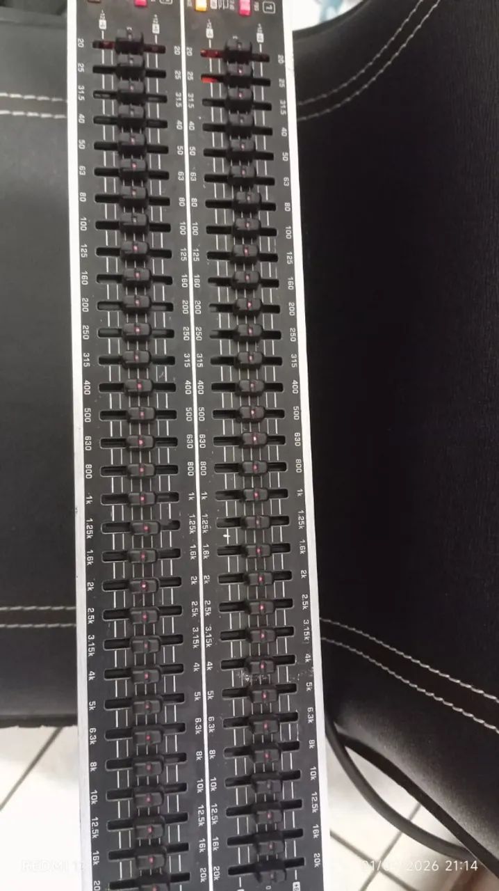Equalizador Behringer fbq3102 - Foto 4
