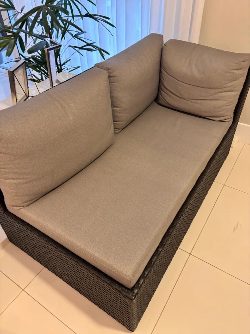 Sofá de Fibra Varanda  - Foto 2