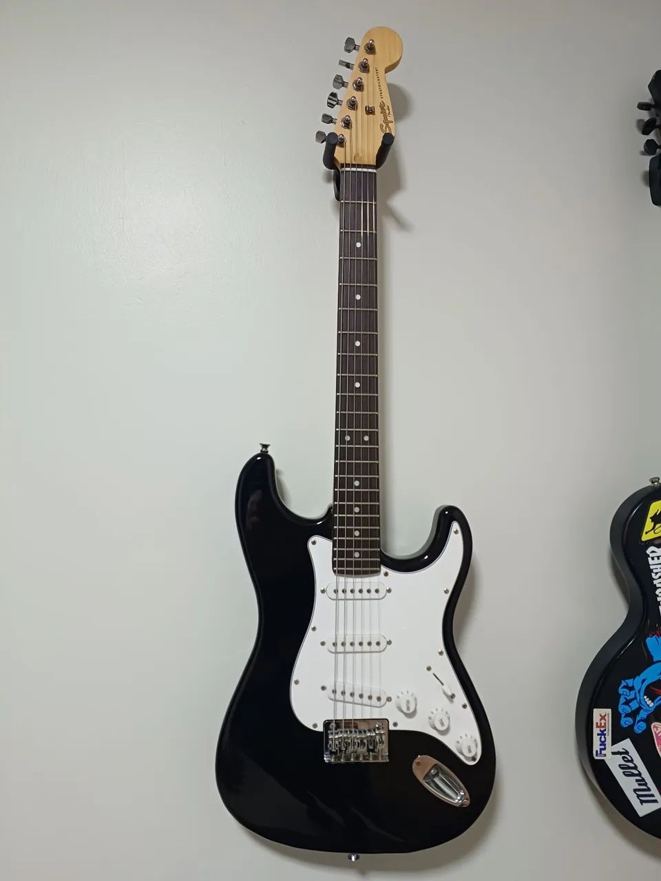 Guitarra squier fender stratocaster 