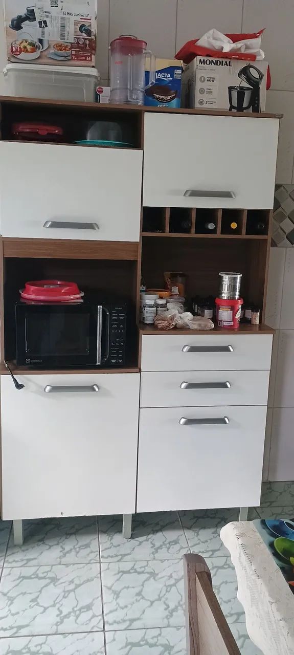 Vendo almario de Cozinha e MDF branco e amadeirado com local para microondas.