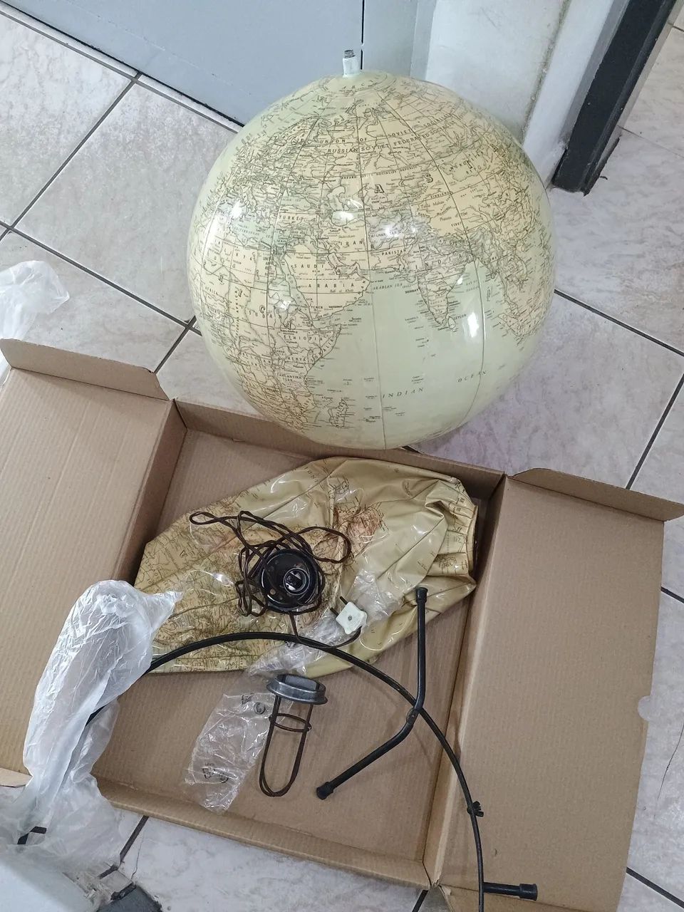 Luminária de Globo Terrestre Inflável - Antiguidade  - Foto 2