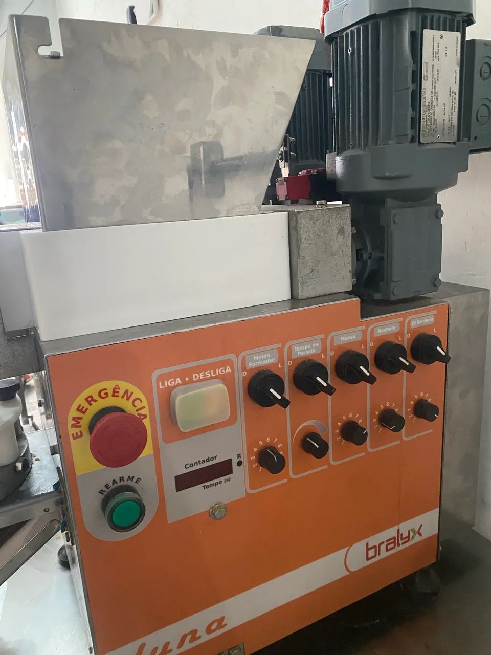 Máquina modeladora  - Foto 3
