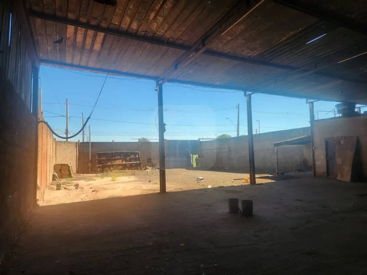 Área comercial para locação no bairro Marta Helena