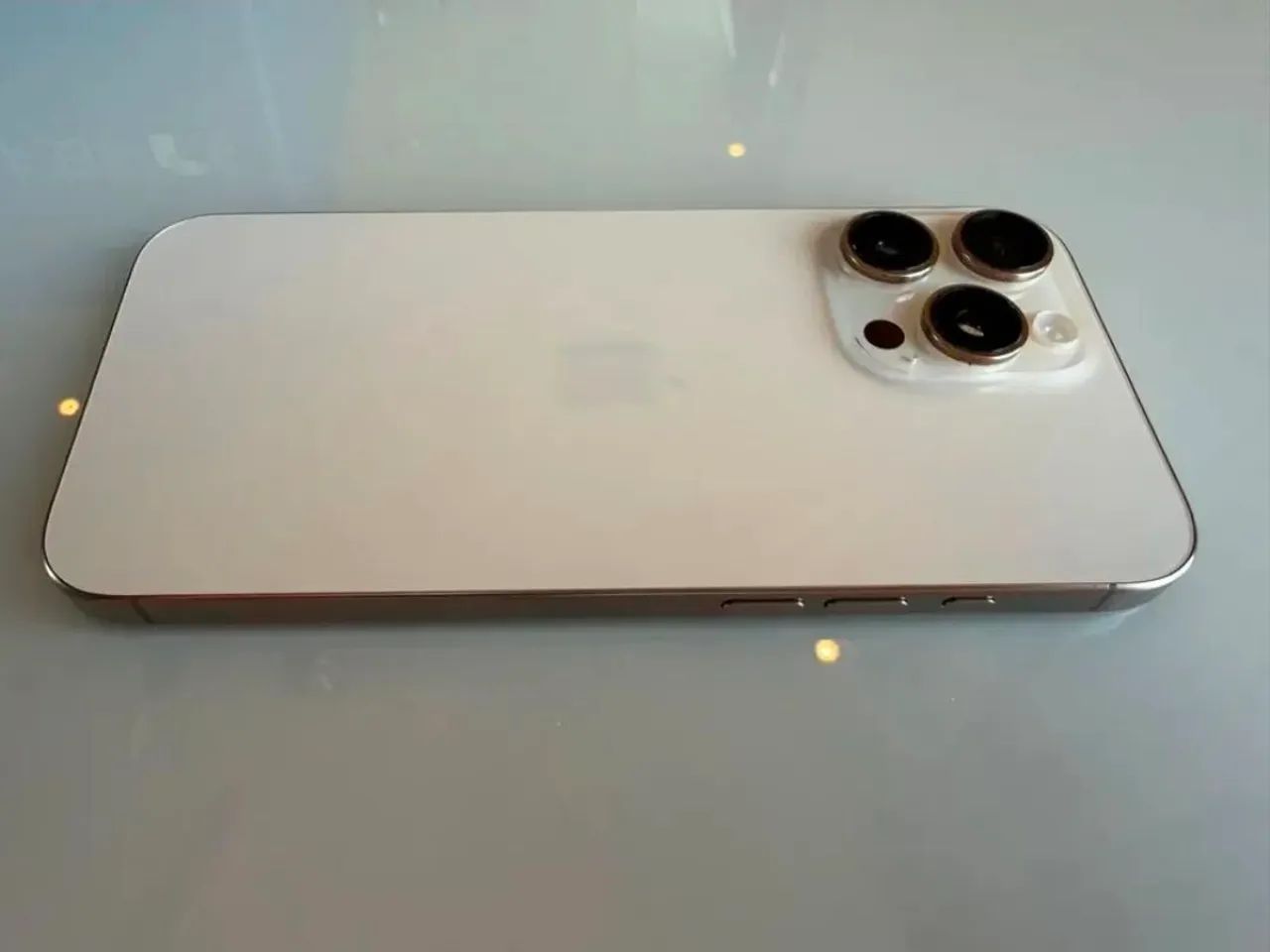 Celular Iphone 16ProMax novinho