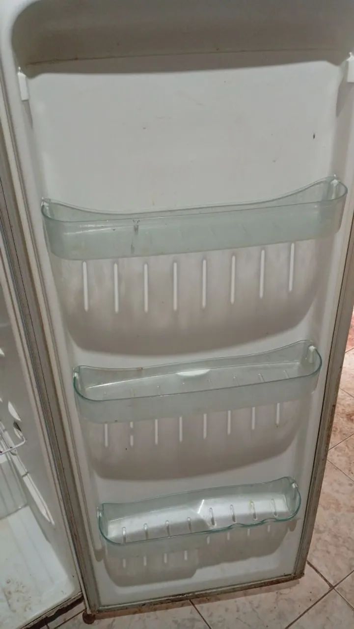 Vende se geladeira  - Foto 2