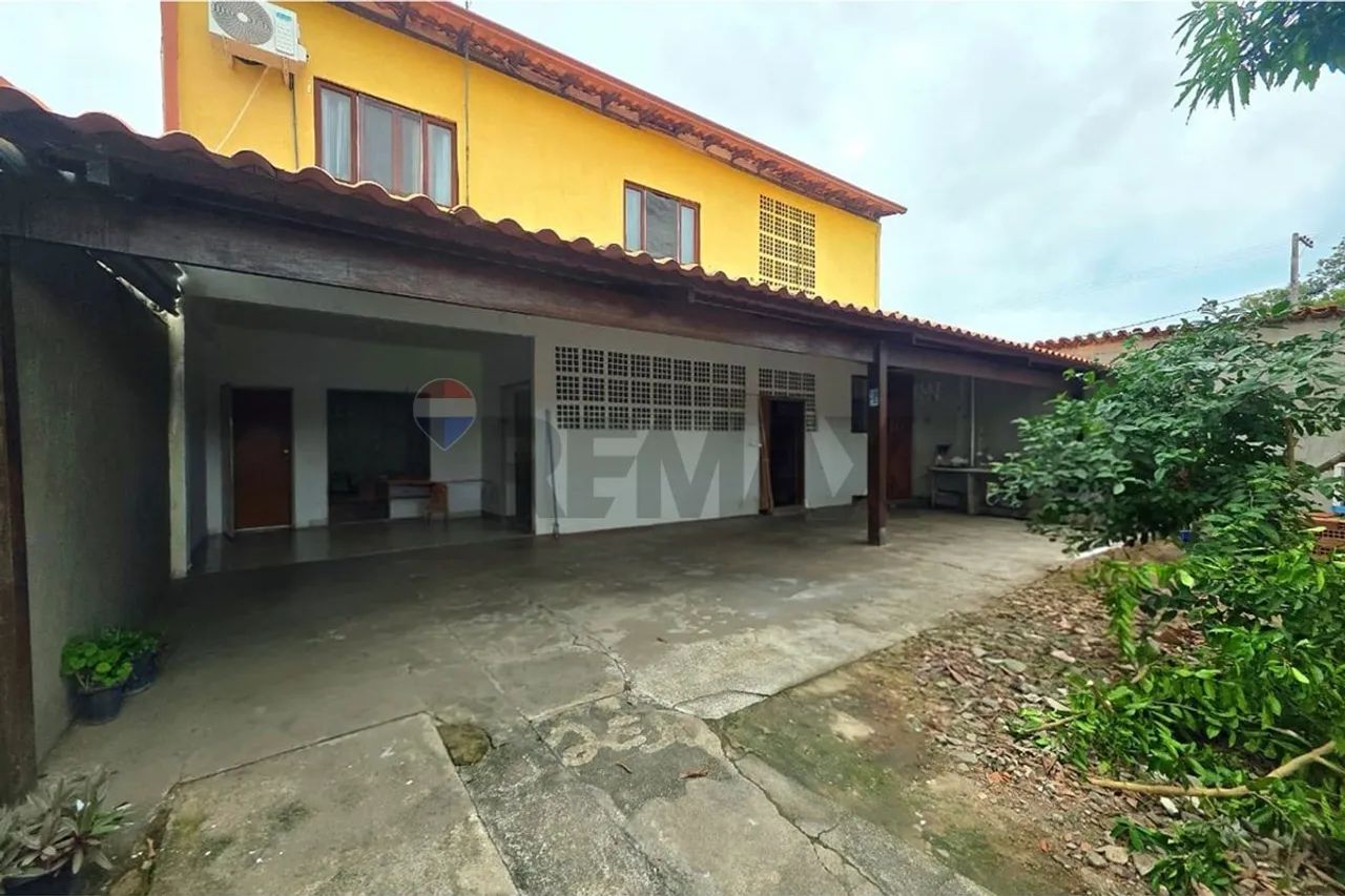 Casa em Jacaraípe com quintal e 4 Quartos! - Foto 2