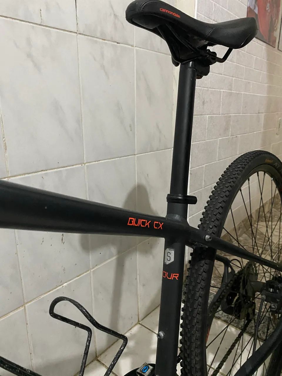 Bicicleta Cannondale 700x40c ou 28 polegadas - Foto 3