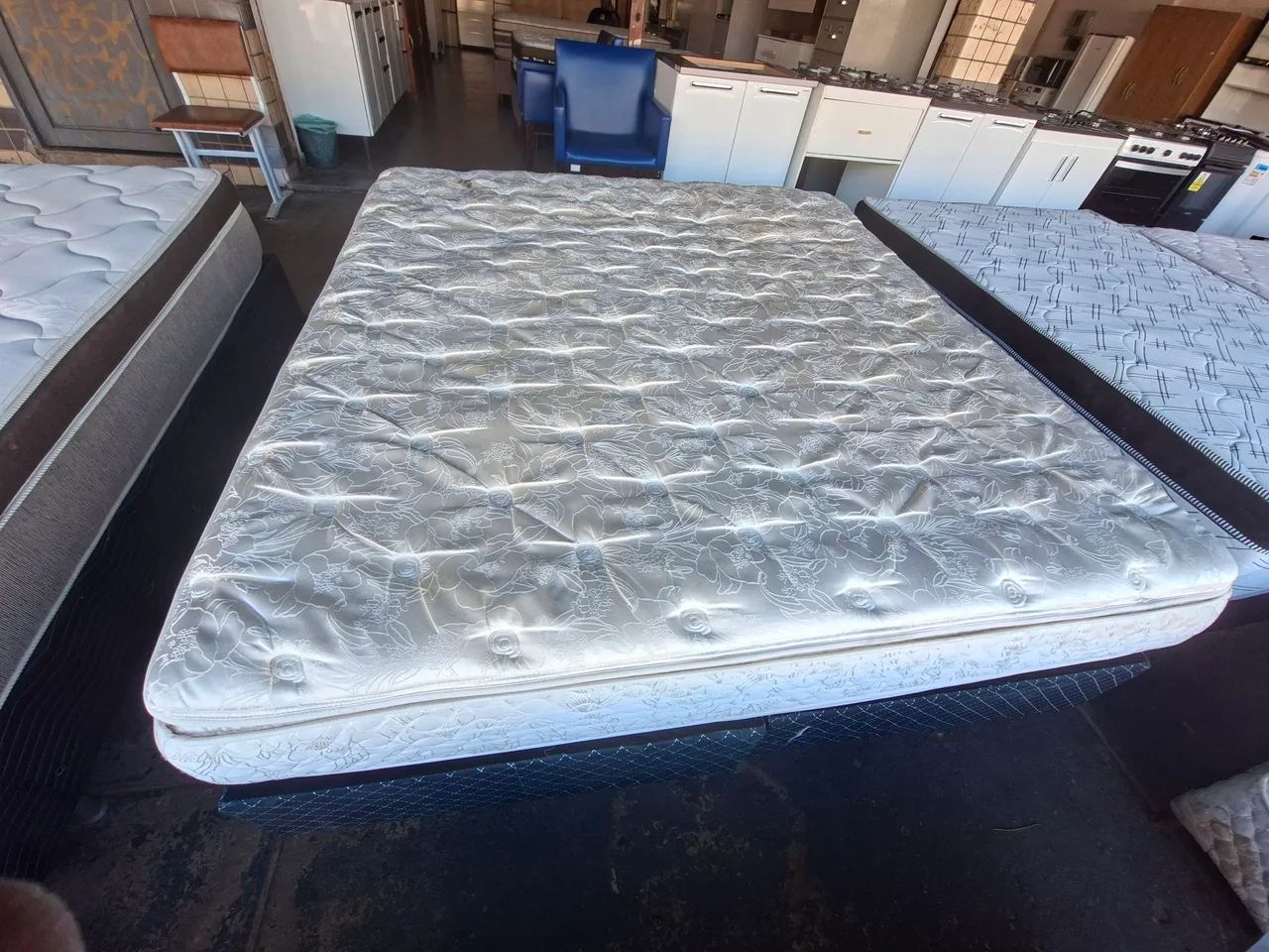 Cama box king sizee 193 Por 203 molas ensacadas bambu 