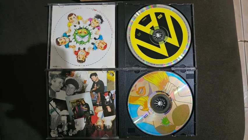 Cd Rom Mamonas Assassinas + Cd Mamonas Assassinas - Foto 4