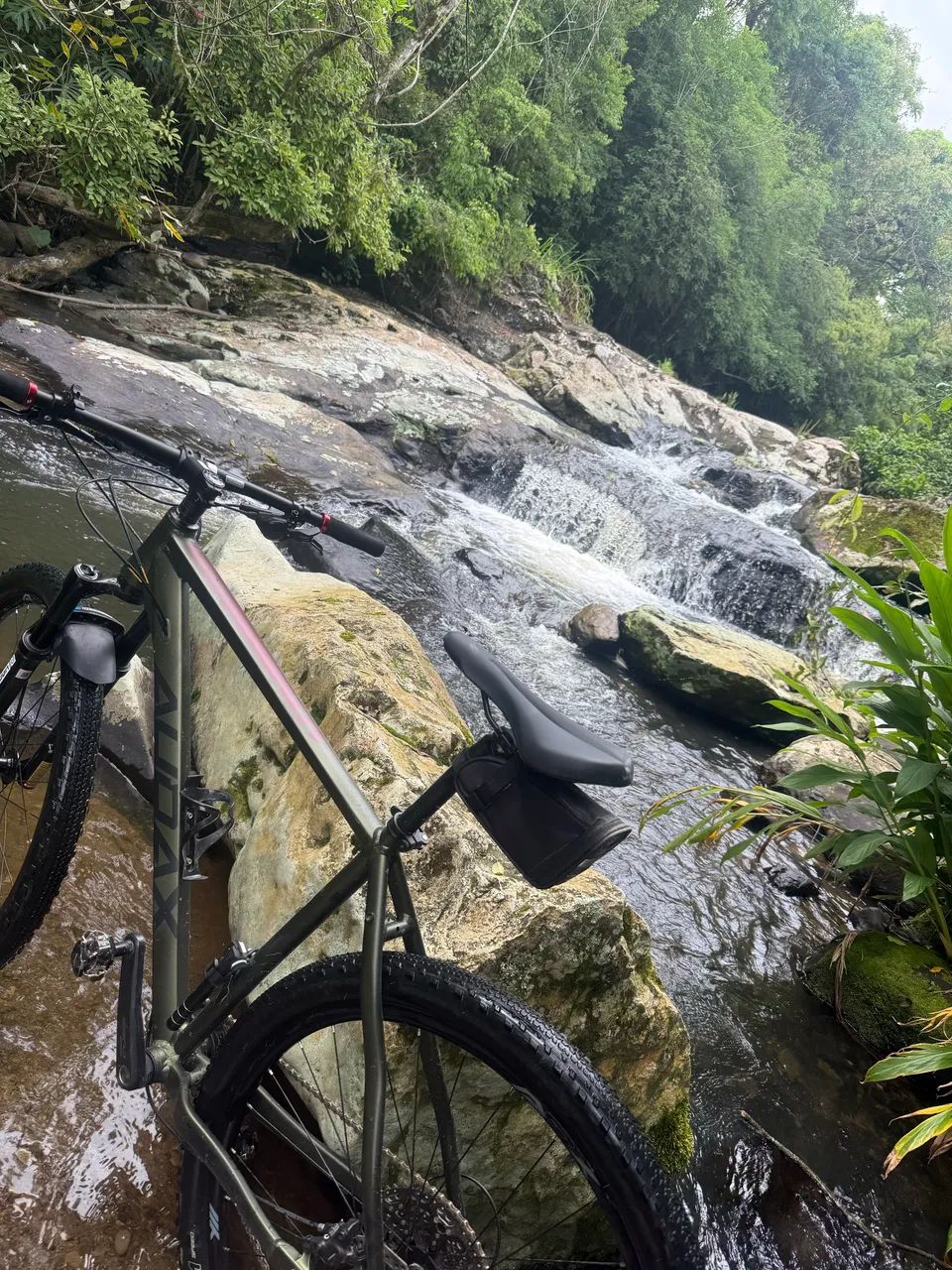 Bicicleta ADX 300 Cues 2024 - Foto 2