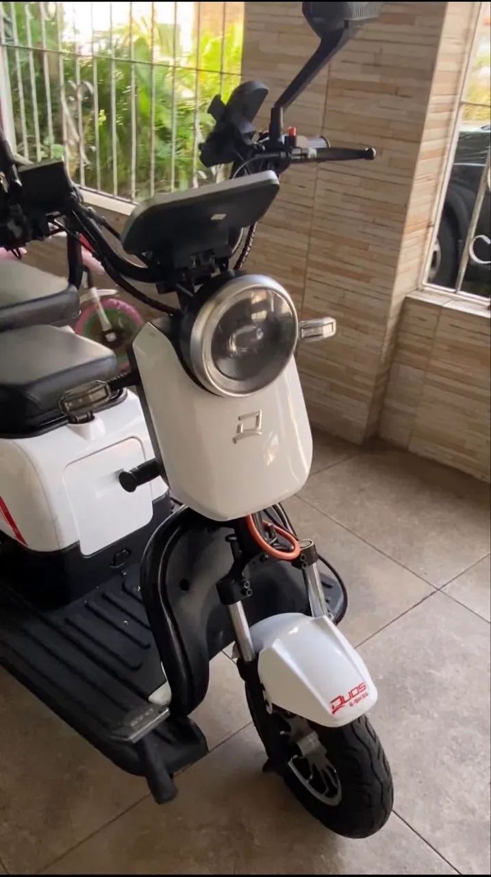 Triciclo elétrico 