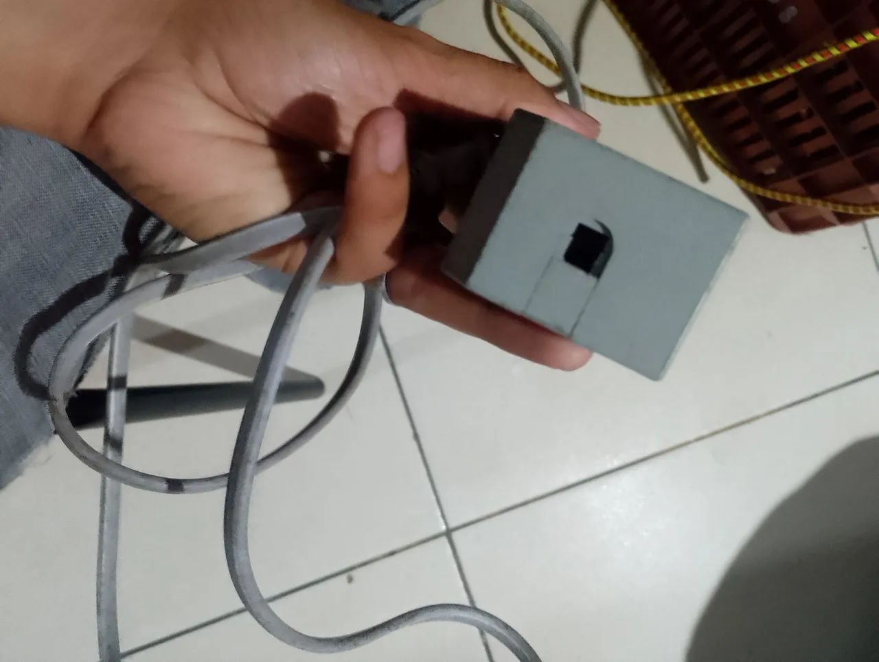 Fonte original do Nintendo Wii com defeito falta o Cabo não sei o defeito achei na sucata  - Foto 4