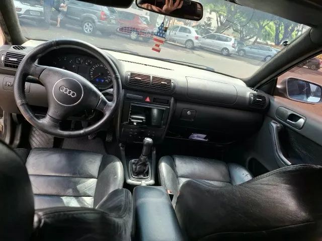 Audi A3 1.6 5P 2004 - Foto 4