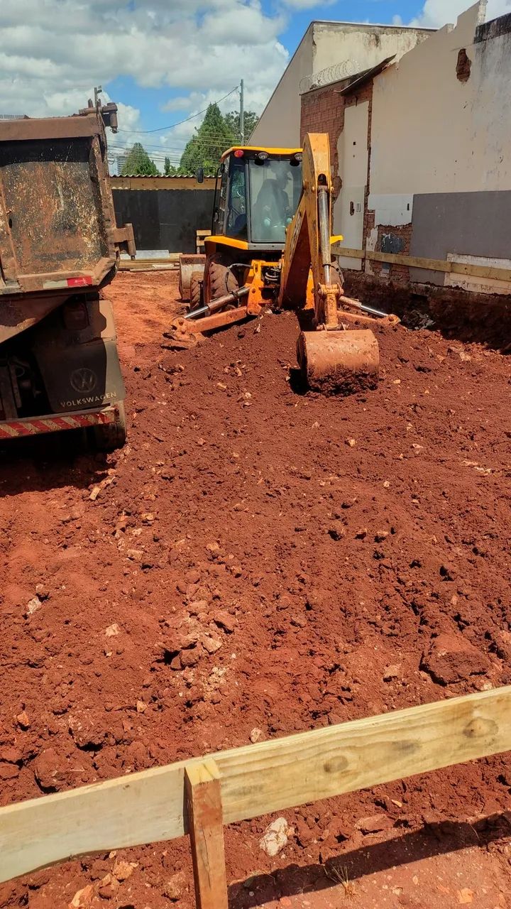 Limpeza e nivelamento de terreno  - Foto 3