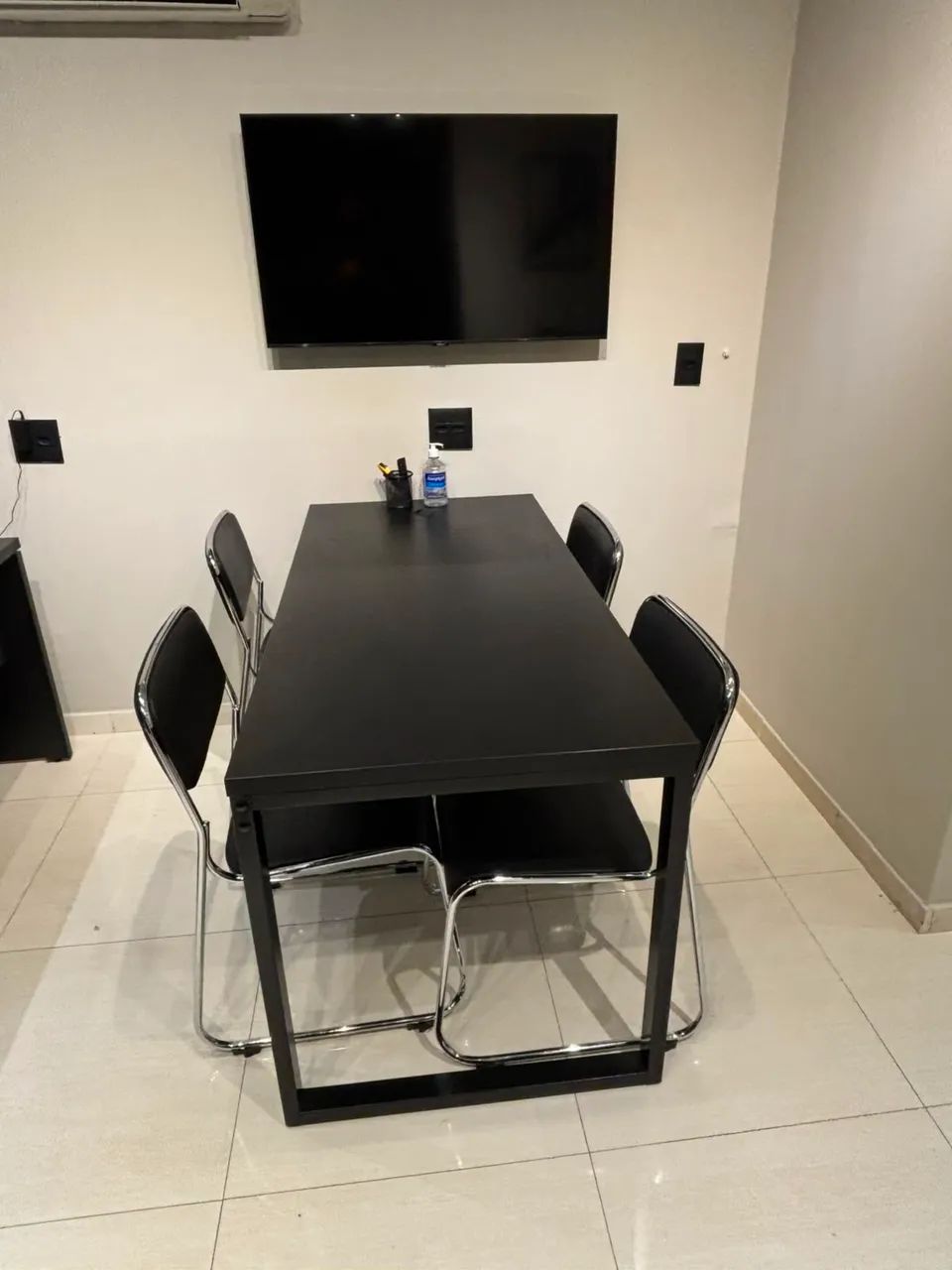 Mesa de reunião  - Foto 3