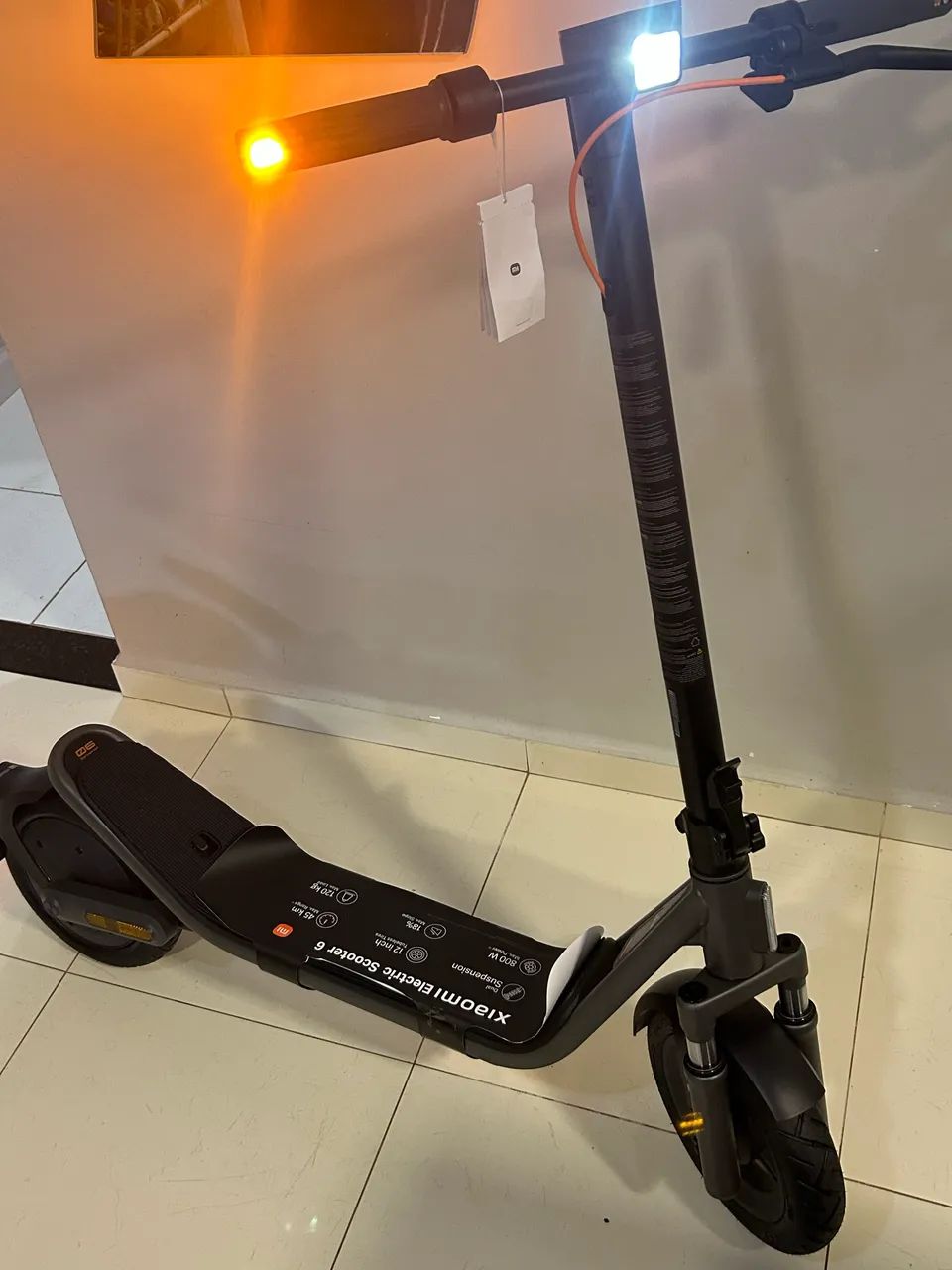 Patinete Xiaomi Scooter 6 Rodas 12 polegadas e potência motor de 800watts - Foto 2