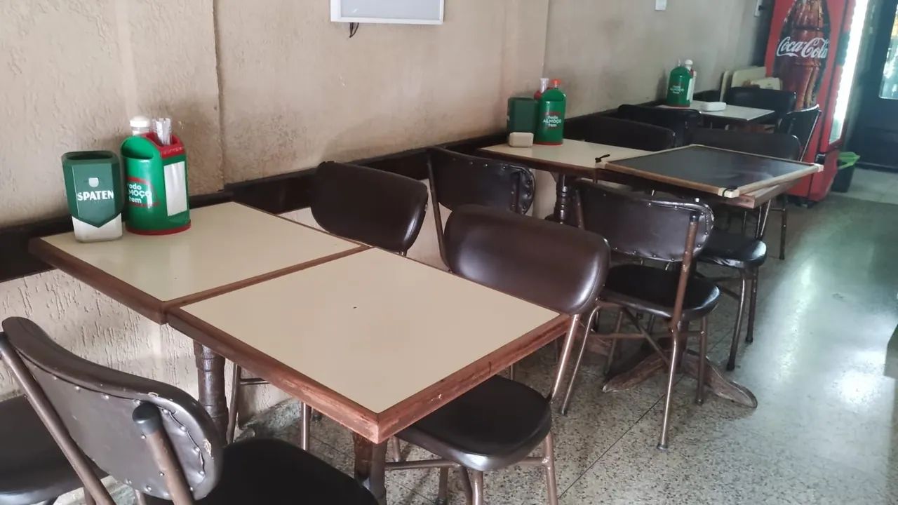 Conjunto de mesa e cadeiras - Foto 3
