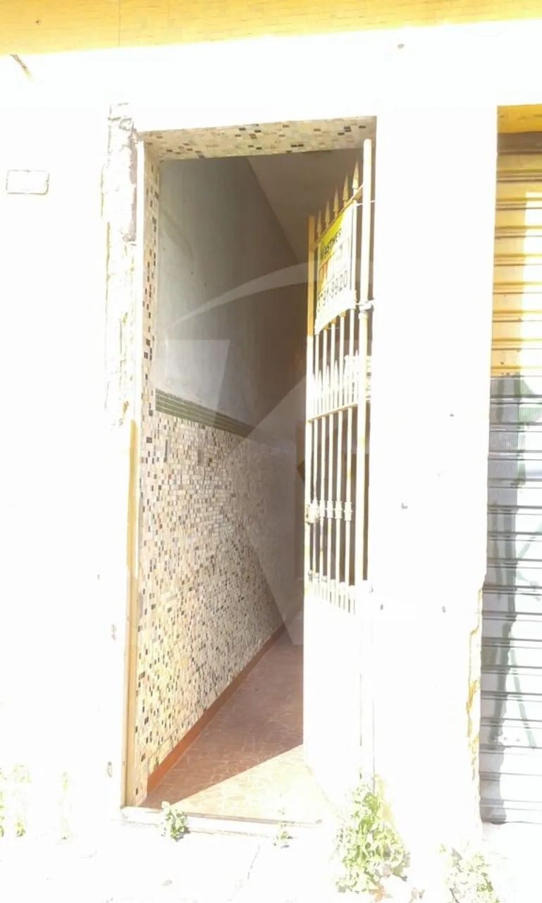 Terreno 120m2, 8m x 15m (Plano), com construção 224 m2 - Foto 2