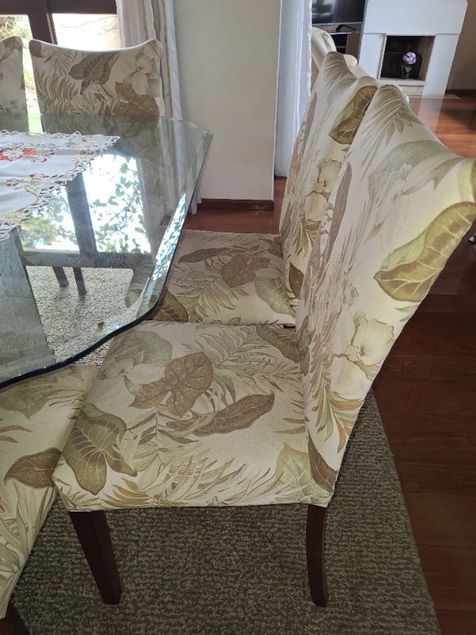 8 cadeiras para mesa de jantar - Foto 2