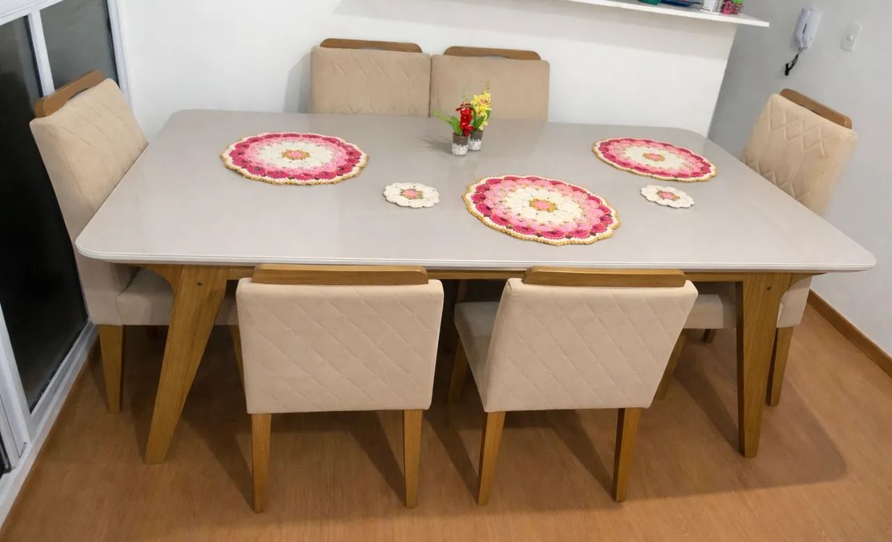 Mesa laqueada 6 lugares  - Foto 2