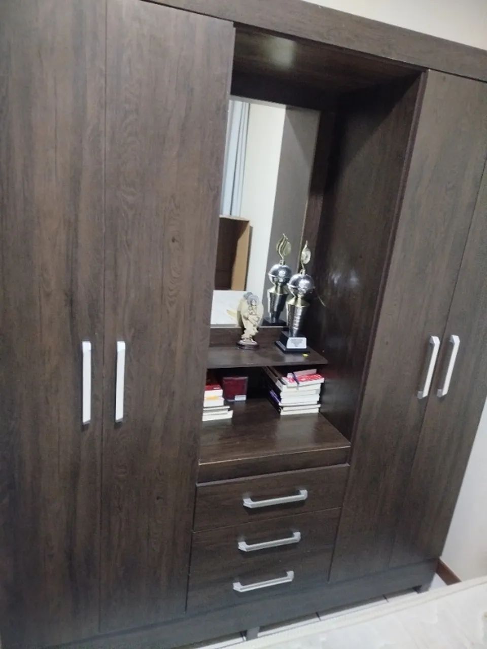 Guarda Roupa