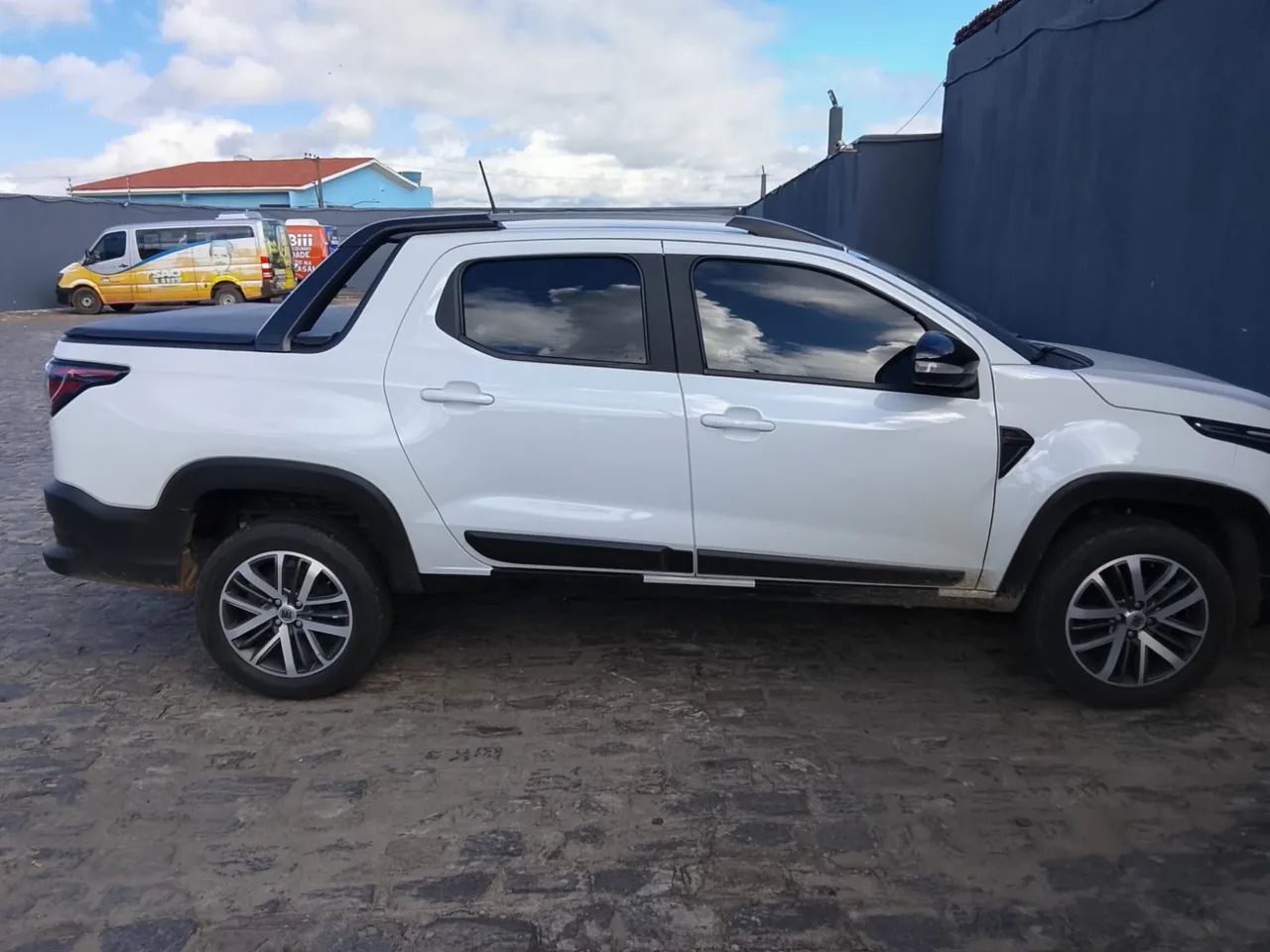 Fiat Strada Volcano 1.3 Flex 8V CD 2024