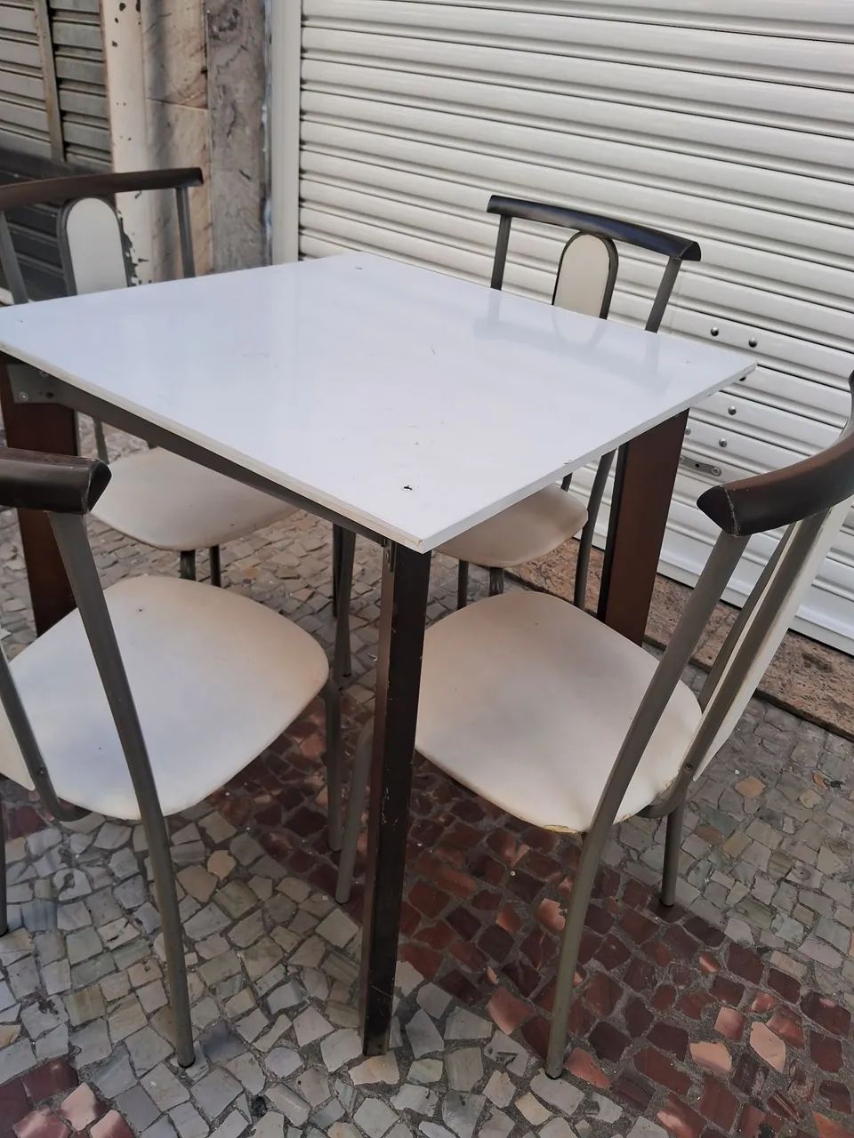 Mesa com 4 cadeiras  - Foto 3