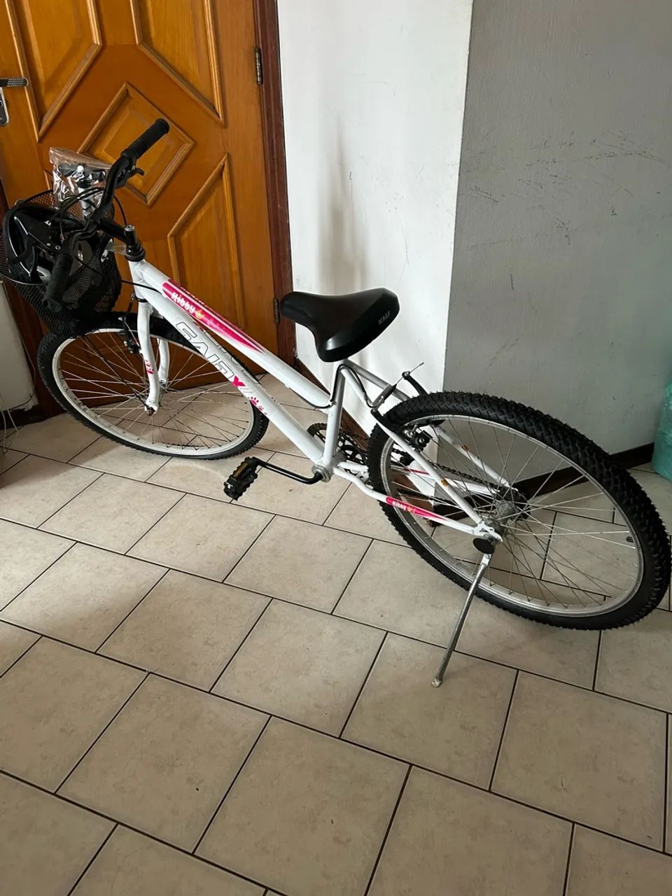 Bicicleta semi nova 