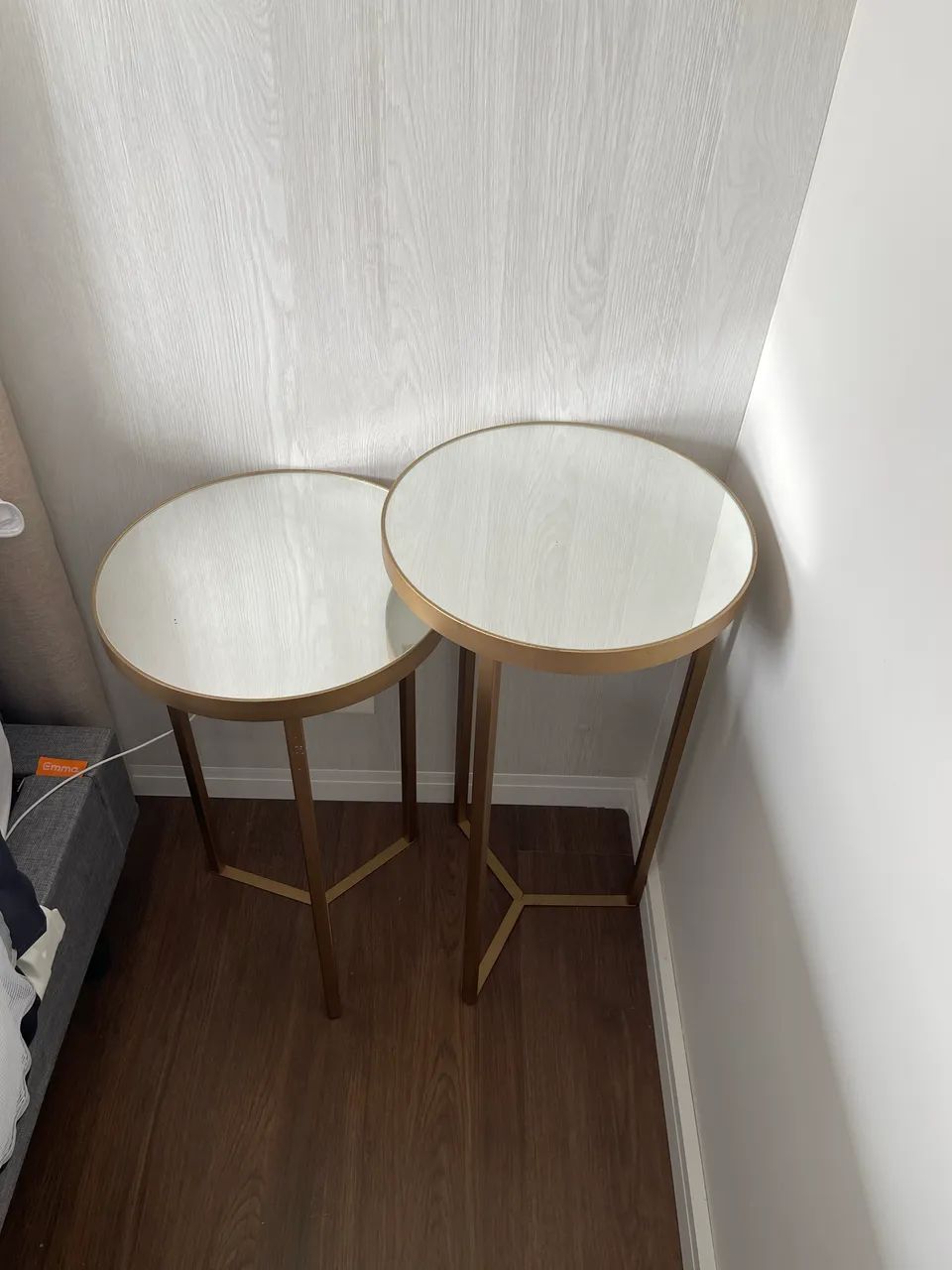 Conjunto com 2 Mesas Laterais Redondas Douradas - Foto 2