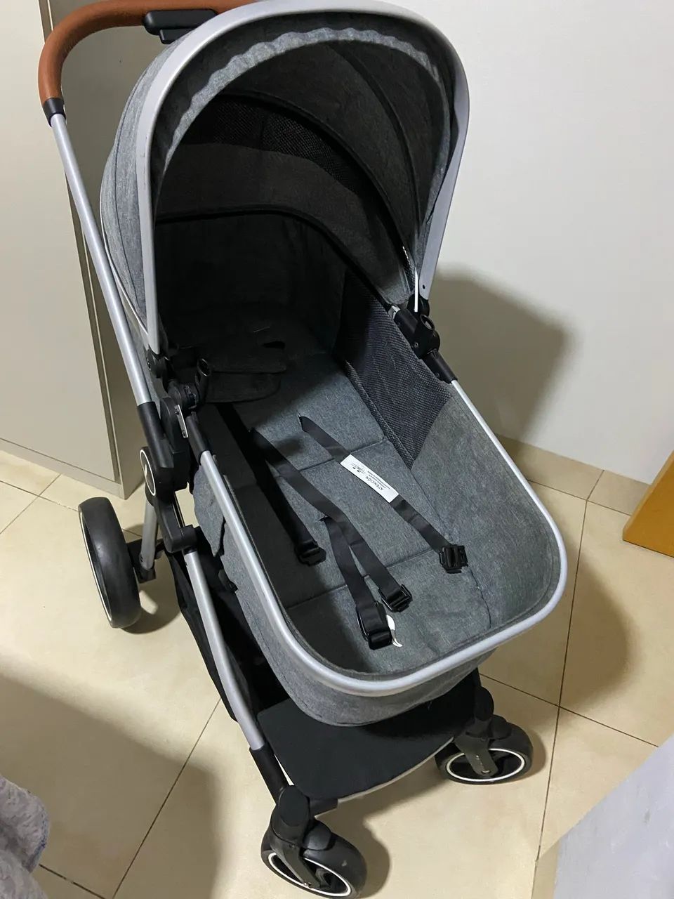 Carrinho bebê com bebê conforto e suporte 0 a 1 ano  - Foto 5