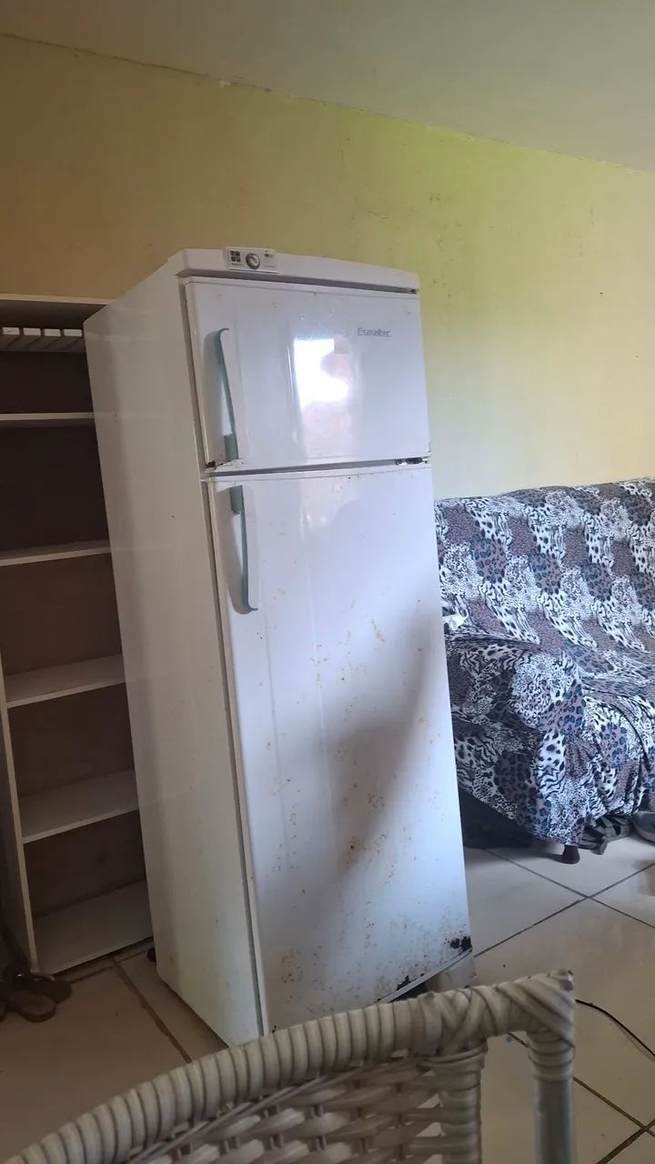 Geladeira a venda