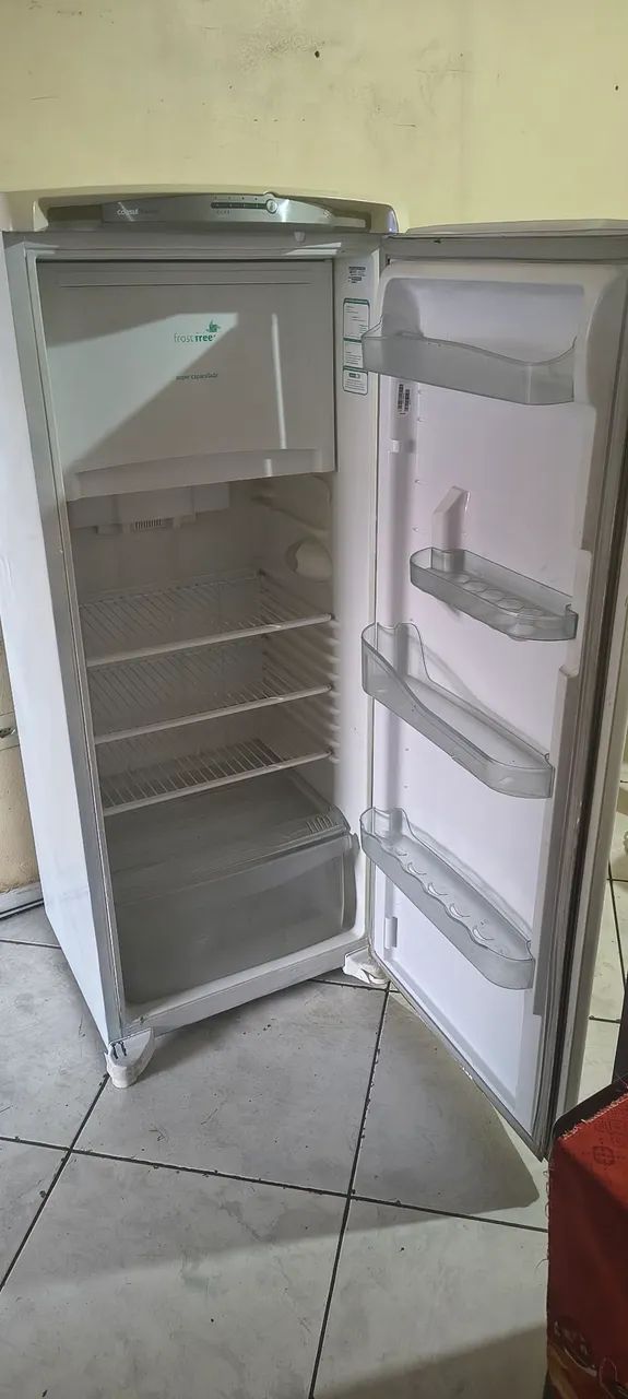 Geladeria Consul uma porta com freezer  - Foto 5