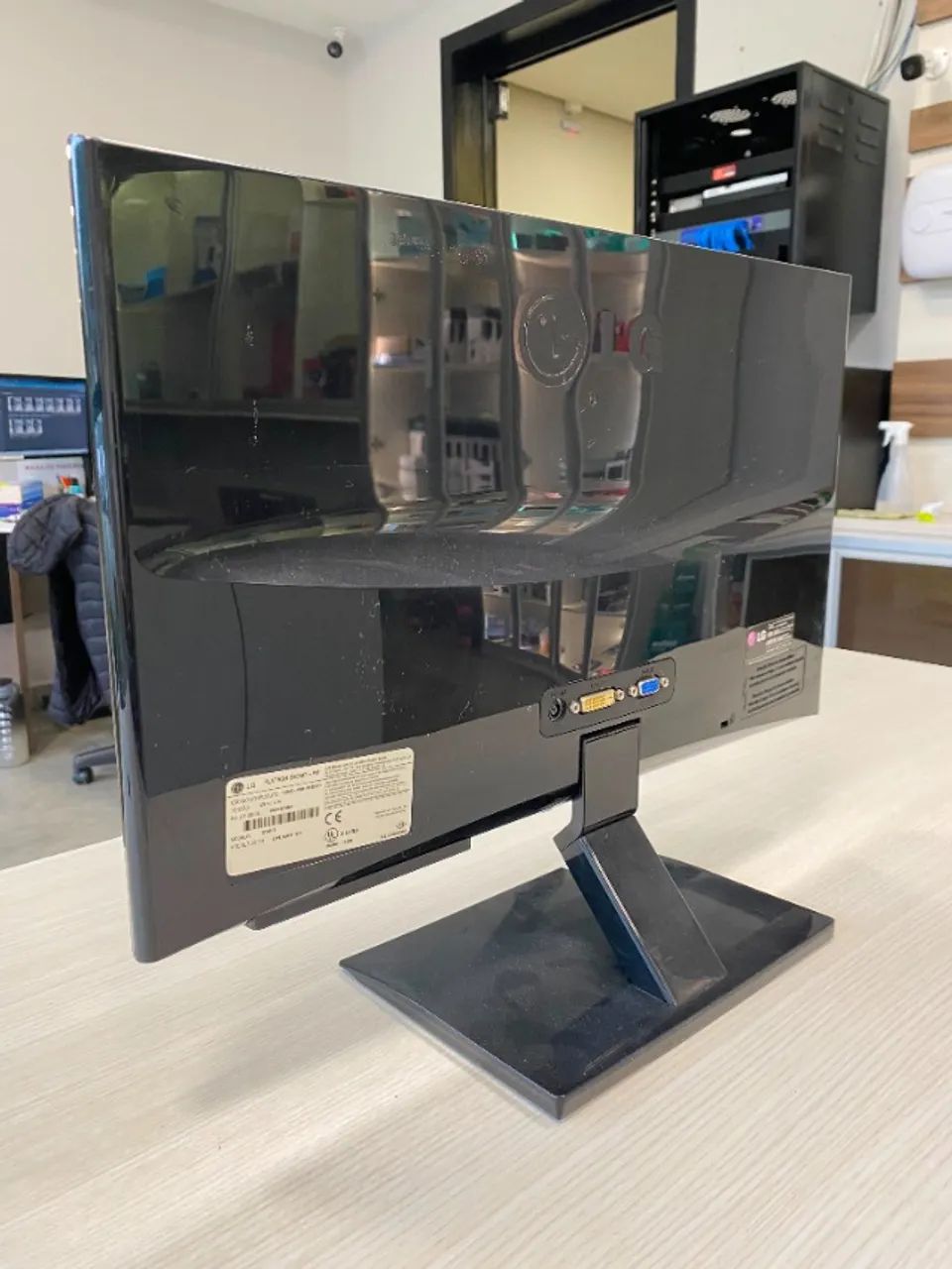 Monitor Seminovo LG 20" Polegadas - Foto 4