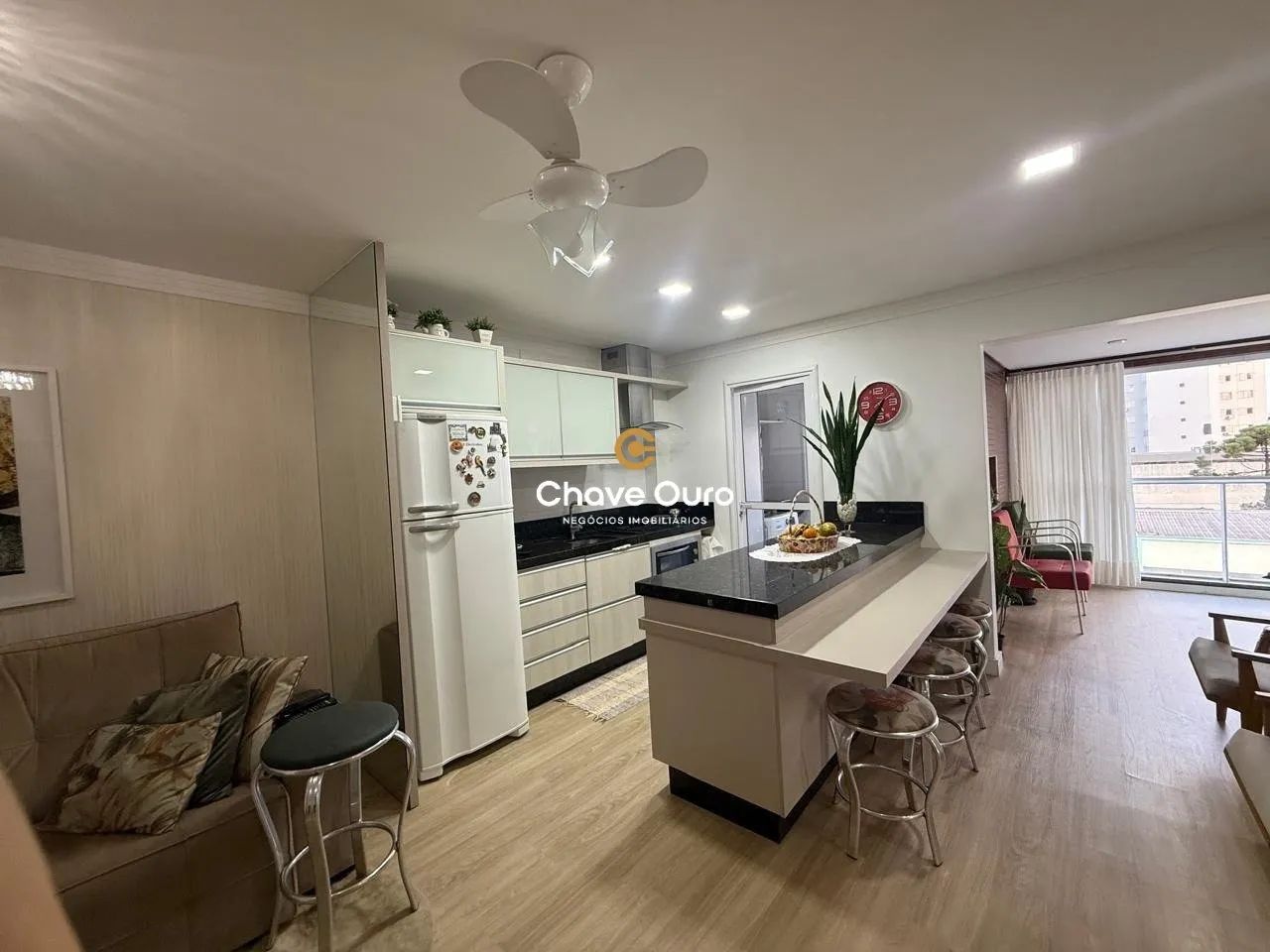 Apartamento com 03 quartos no Centro