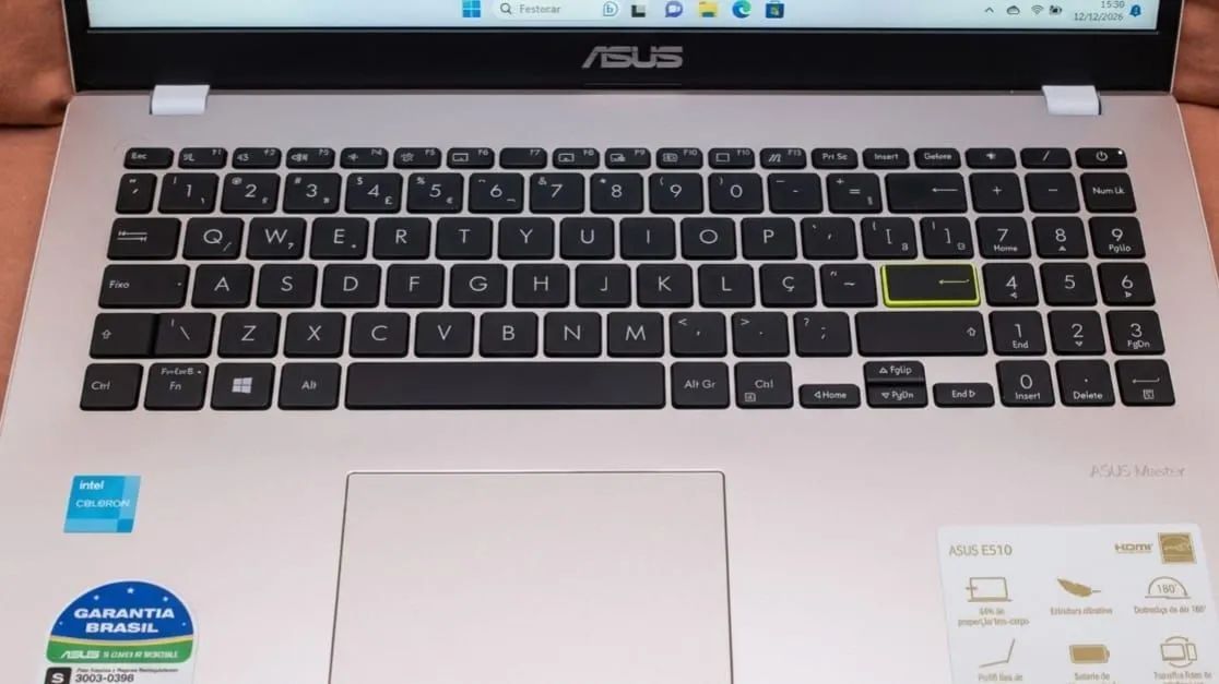 NOTEBOOK ASUS VIVOBOOK 4GB RAM 256 MEMÓRIA. 