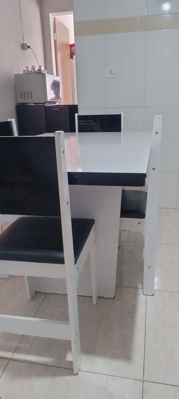 Mesa com 4 cadeiras  - Foto 5