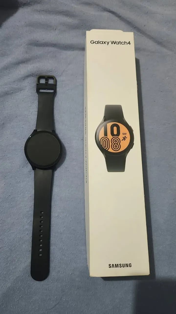 Galaxy Watch4 com capinha protetora