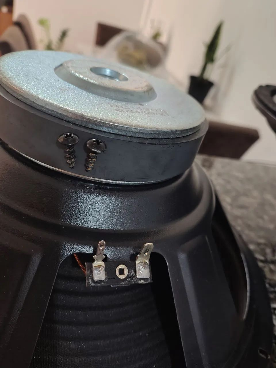 VENDO DOIS AUTO FALANTES SUBEWOOFERS 12 POLEGADAS + CORNETA MULTILASER EXATAMENTE NOVOS! - Foto 4