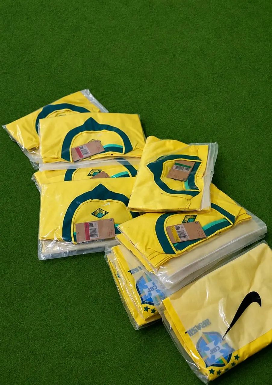 Camisa do Brasil amarela