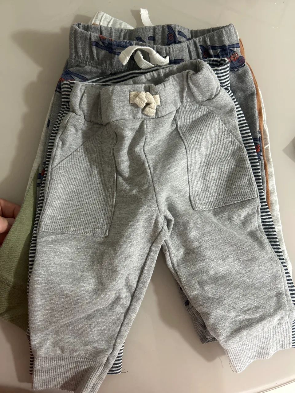 Calças carter,s 
