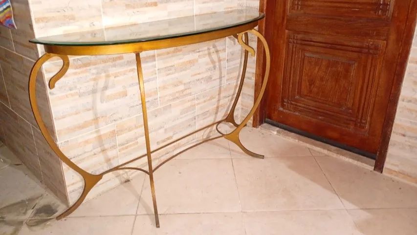 Mesa com vidro Linda para Decoração