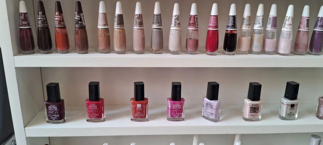 Salão procura Manicure.