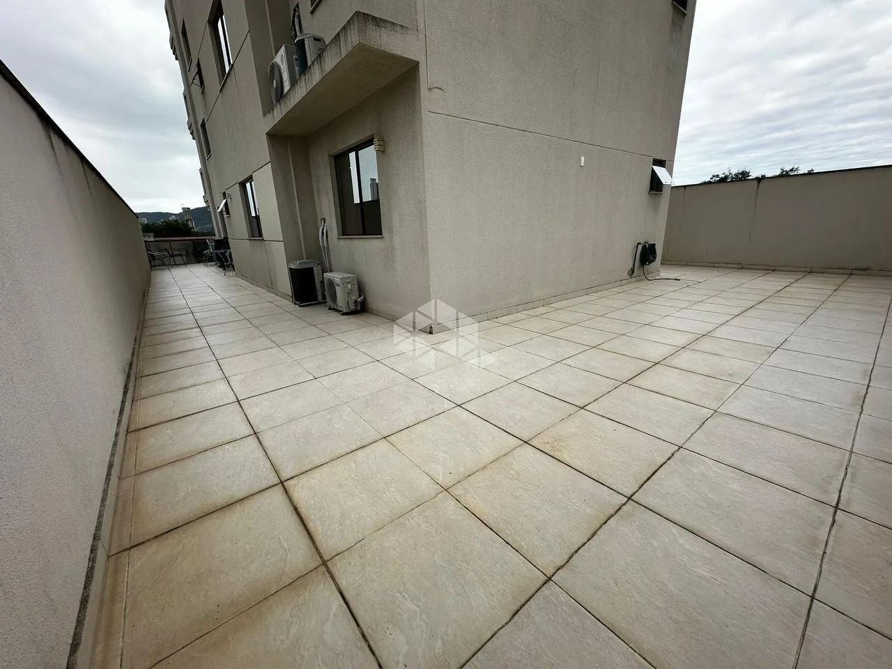 APARTAMENTO DIFERENCIADO MEIA PRAIA - Foto 11