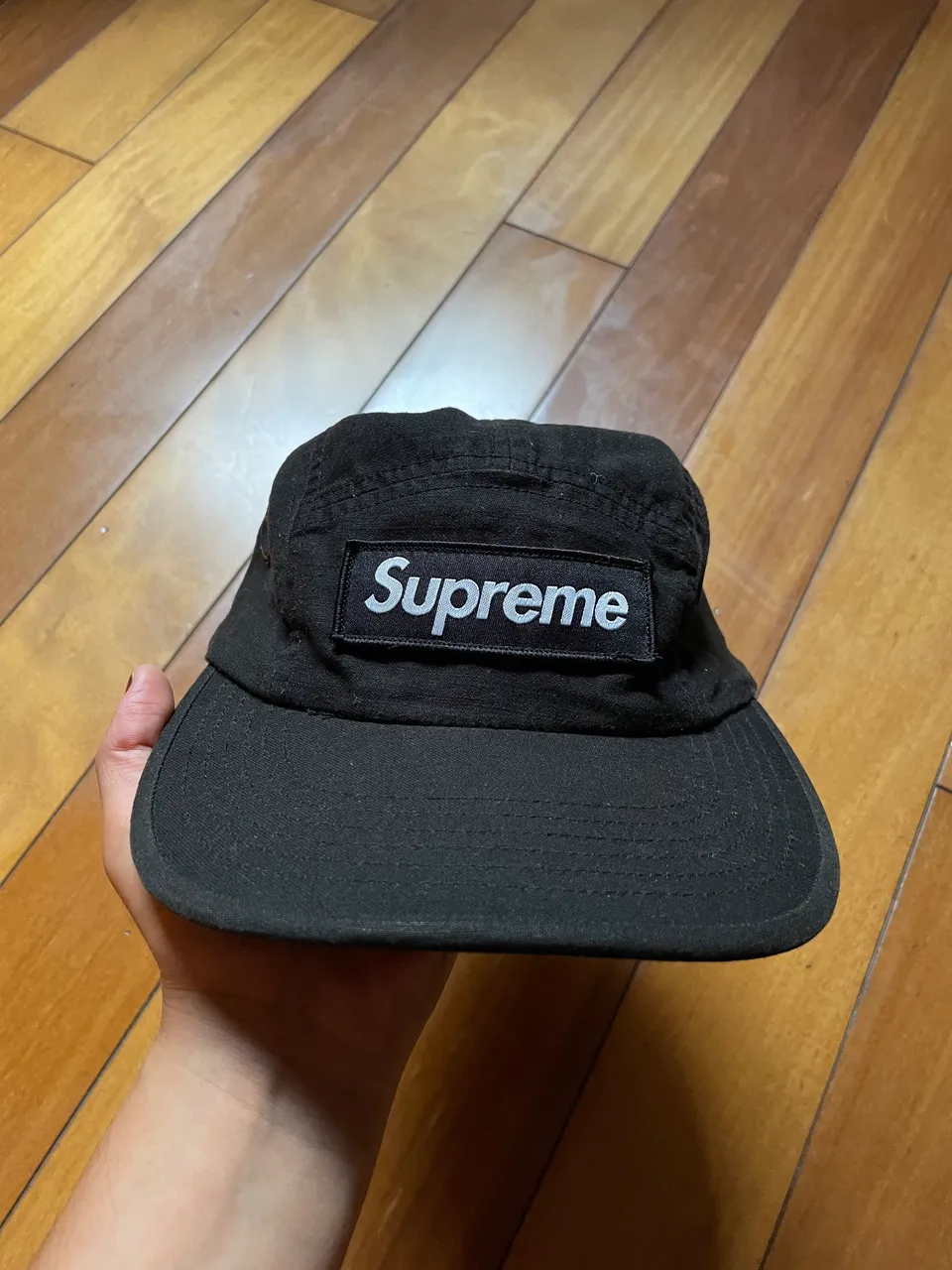 Boné Supreme Splatter 6-Panel Red FW25-W5 - Acessórios - Vila Nova