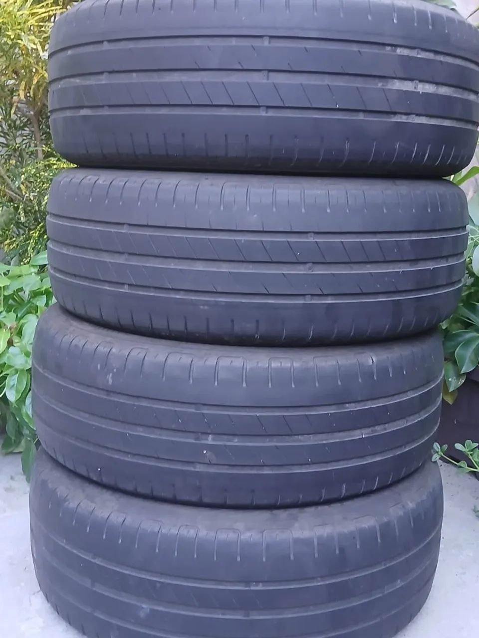 Vendo 4 pneus 
