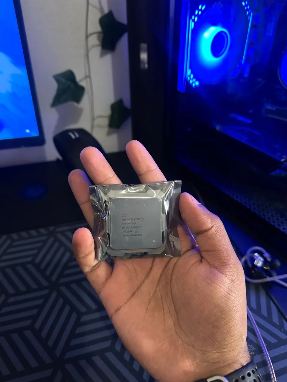XEON E5-2667 v4