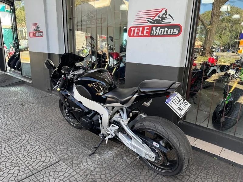 HONDA CBR 1000RR 2011 - Foto 5