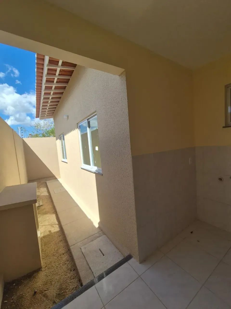 Casa Plana Nova no Centro de Maranguape - Foto 3