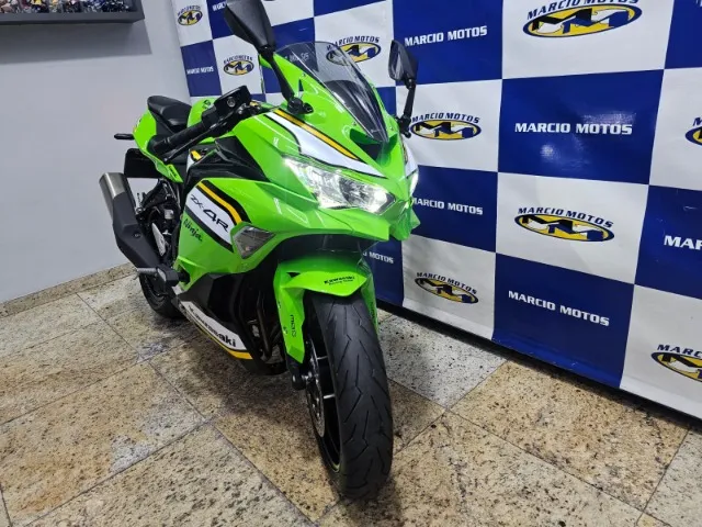 四萬ページ Motos Kawasaki Ninja Zx-4r no Brasil